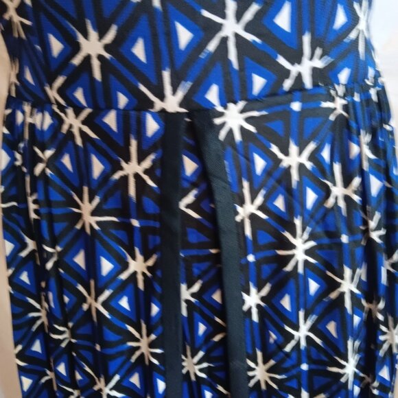 1OF1 Vtg 1970's Sz 8/10 Stretch Nylon Geometric Star Patterned A-Line Dress - Picture 4 of 9